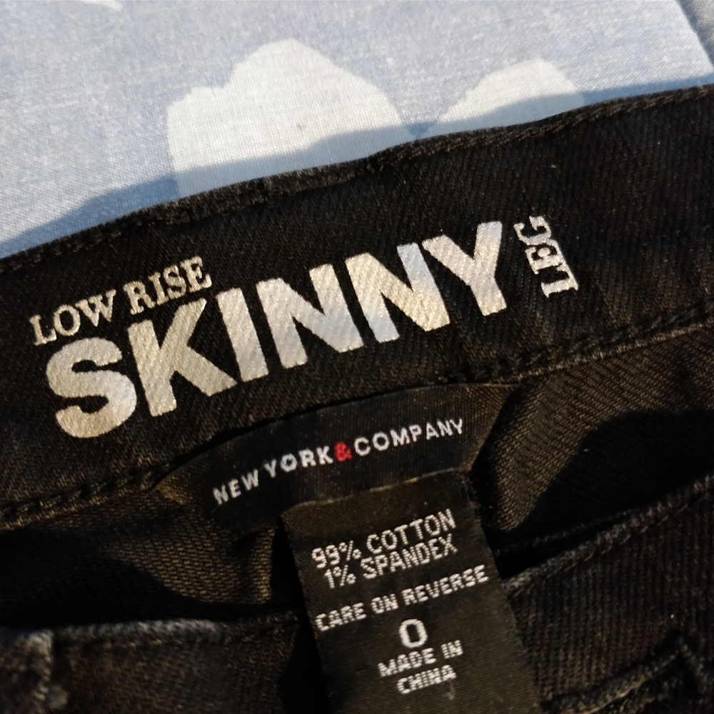 NWOT black skinny jeans
